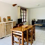 Hébergement de vacances Les De La Petite Toscane *